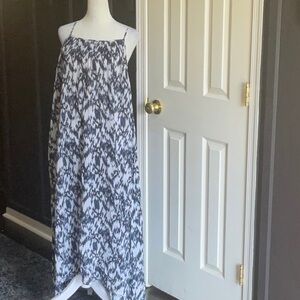 Forever 21 Black and White Backless Dress